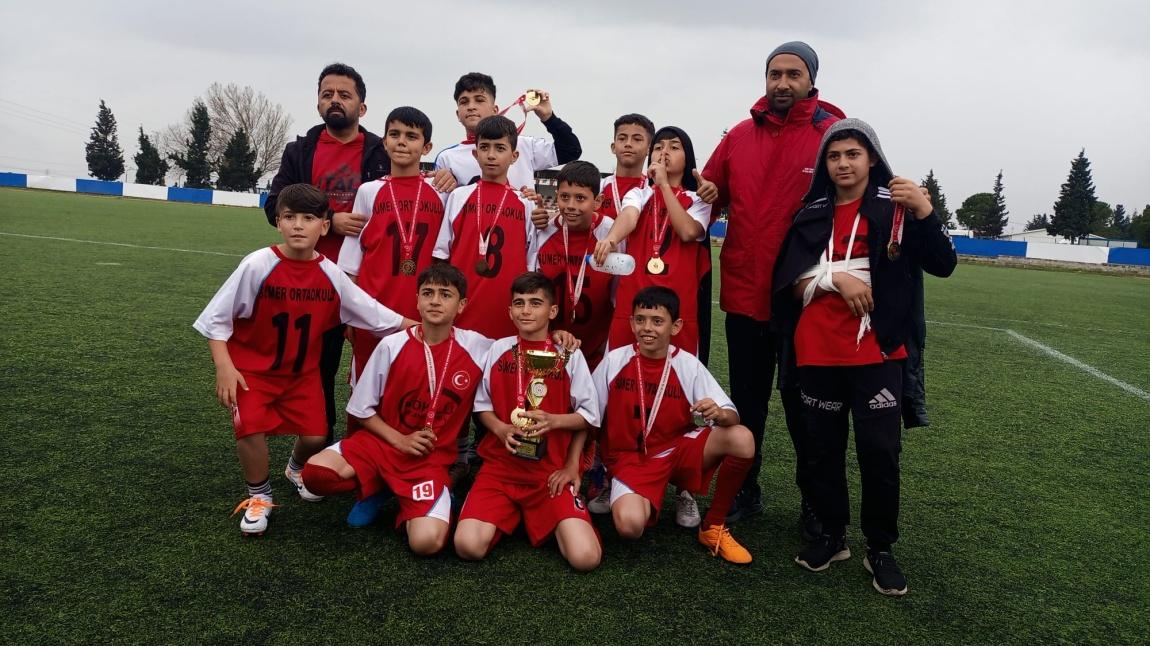 Küçük Erkekler Futbol Turnuvasında Okulumuz İl Şampiyonu Oldu